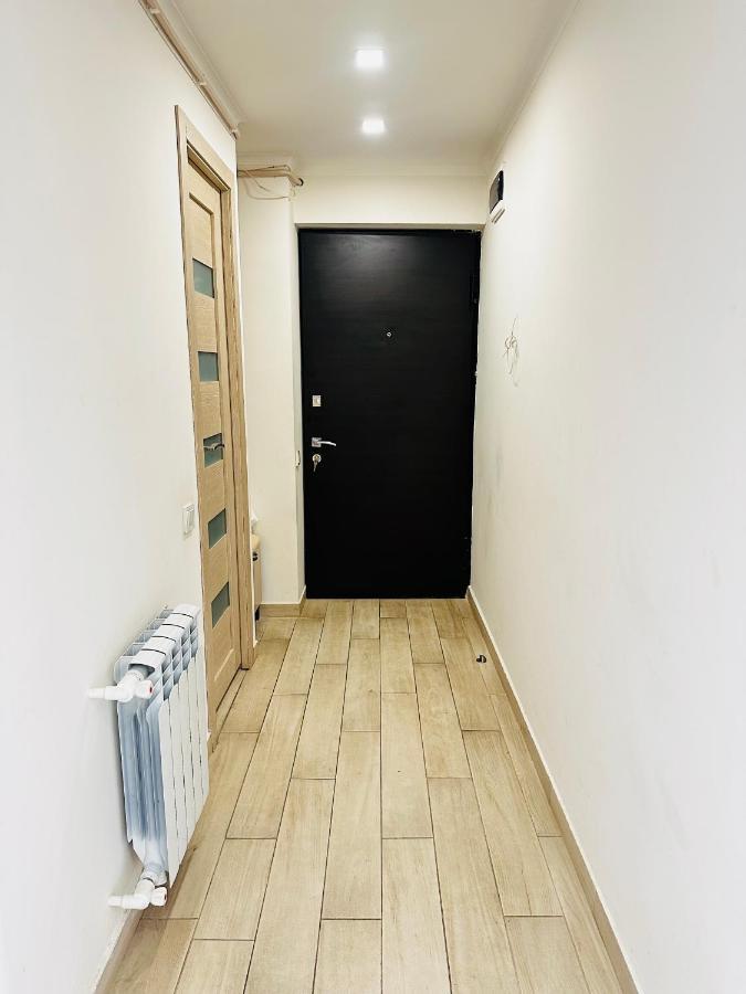 Suite Apartment On Pushkin Street Erivan Exterior foto